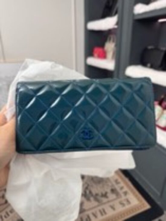 Handbags - Chanel Wallet
